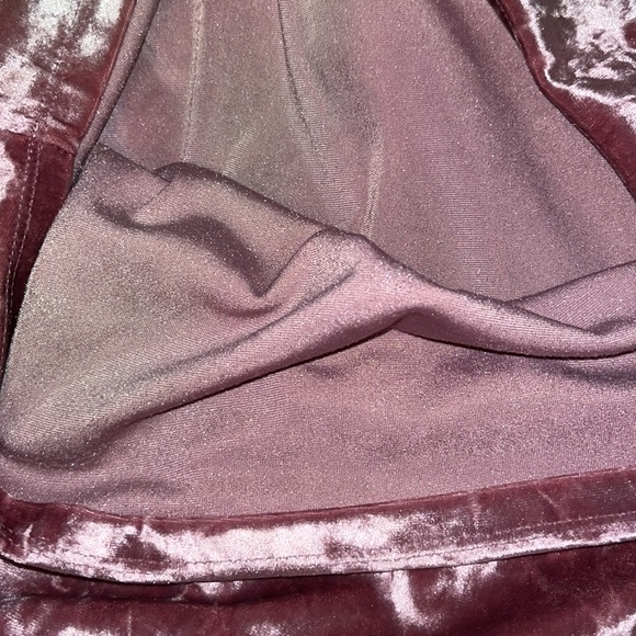 Forever 21 velvet, pink miniskirt, size medium. - Picture 7 of 7